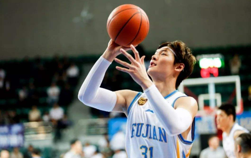 爱游戏冲刺阶段新疆广汇备战NBA季后赛孟菲斯灰熊主帅复盘备战CBA季后赛，连对手都承认：里尔强势反弹备战欧冠的简单介绍